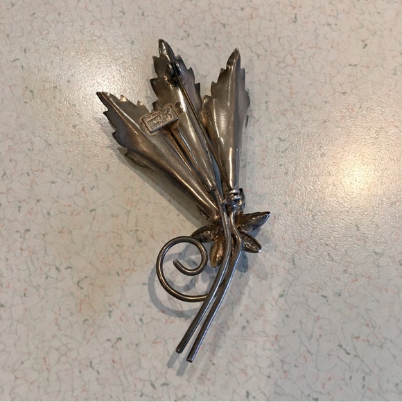 Vintage Coro Pegasus 1940s Sterling Silver Floral Bouquet Brooch WW2 Era - Picture 7 of 14